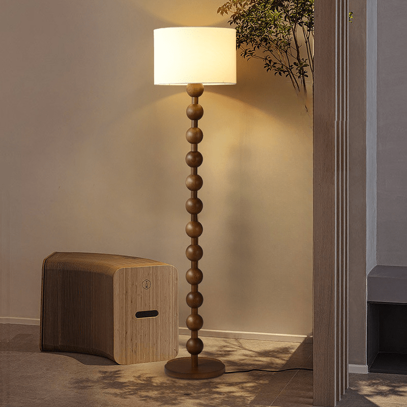 Lampadaire en bois Japandi