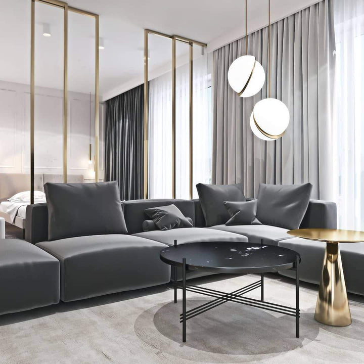 Lampe suspendue en forme de demi-lune