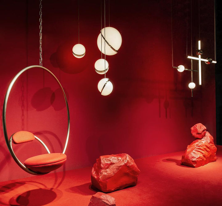 Lampe suspendue en forme de demi-lune