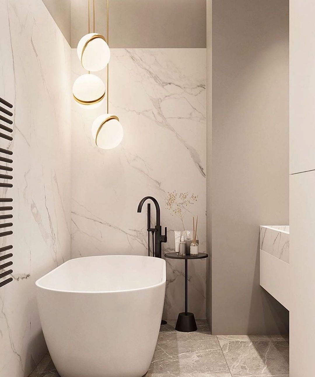 Lampe suspendue en forme de demi-lune