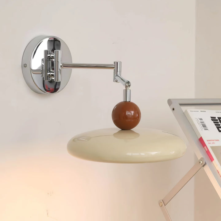 Lola Applique Murale avec Bras Pivotant