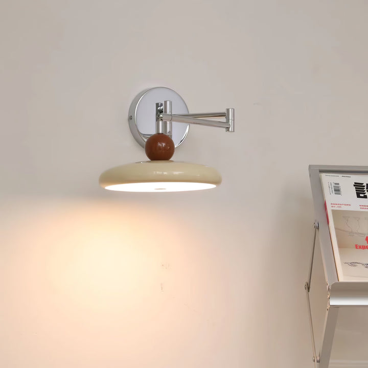 Lola Applique Murale avec Bras Pivotant