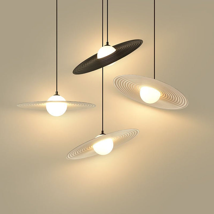 Lampe suspendue postmoderne