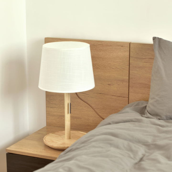 Gentle Glow Lampe en noyer scandinave avec accents en tissu luxueux