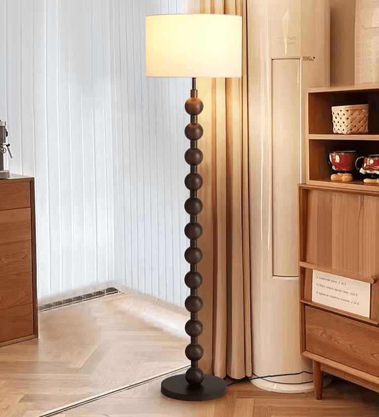Lampadaire en bois Japandi