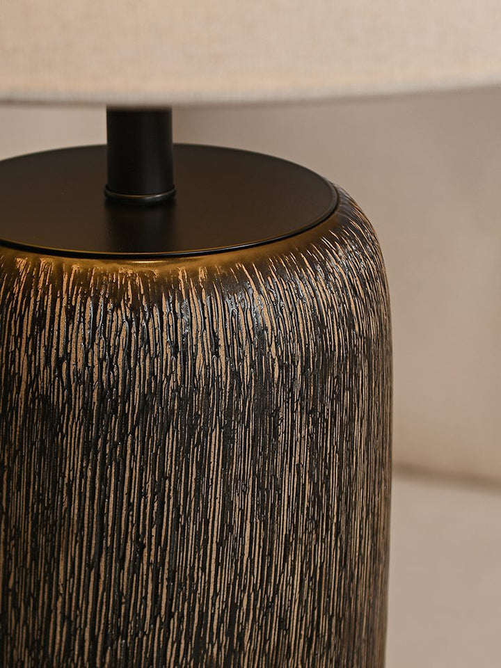 Lampe sur pied en bois vieilli