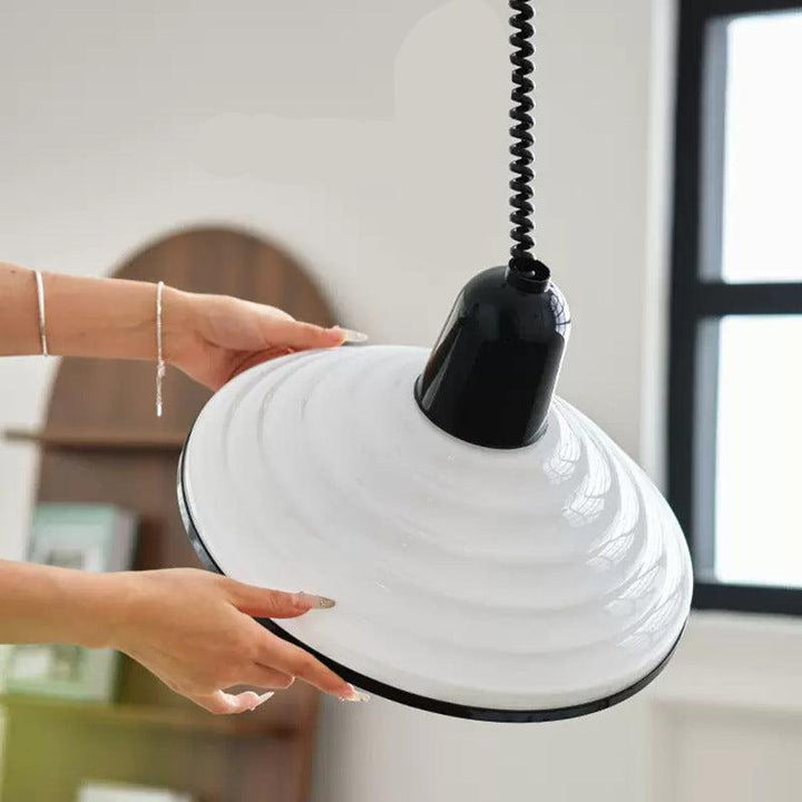Lampe suspendue en verre crème français