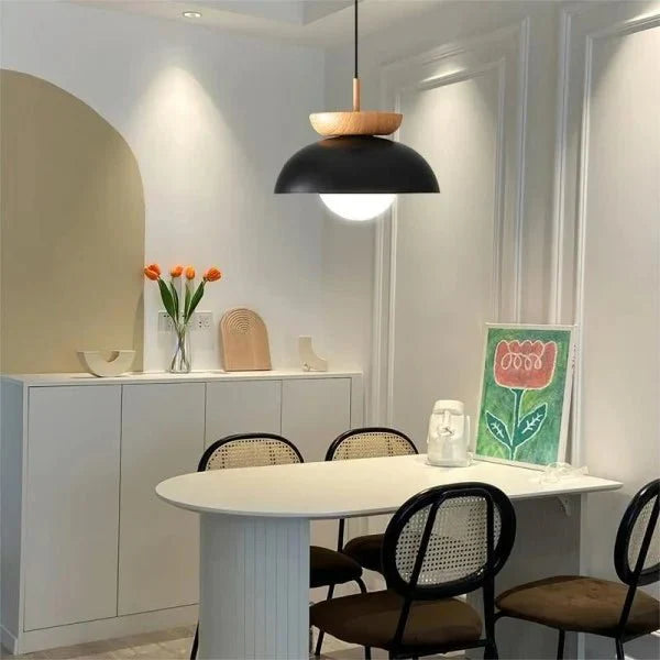 Suspension en bois semi-nordique